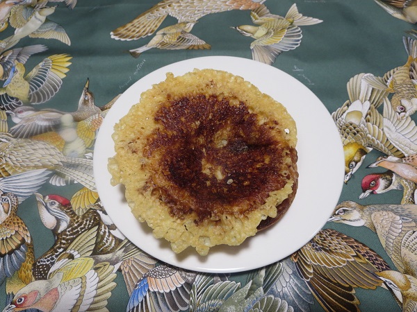ル ベンケイの焼きチーズカレーの全体画像。
