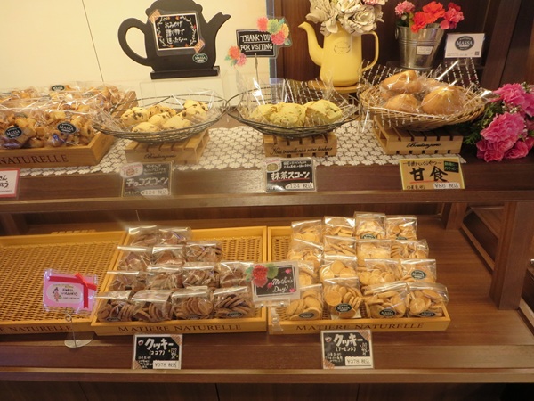Boulangerie MASSAの店内。