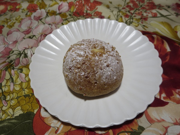 金のうさぎのシュークリームの全体画像。