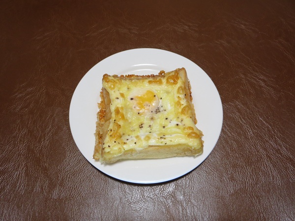 BAKERY&cafe辰巳俱楽部のラピュタ風パンの全体画像。