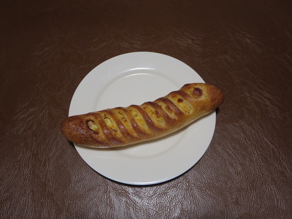 パンとお菓子の店 tocotocoのシャウエッセンゴーダクリームの全体画像。