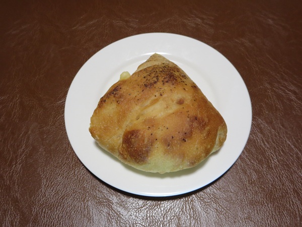 リヨンSUDA COREのスパイシーチーズの全体画像。