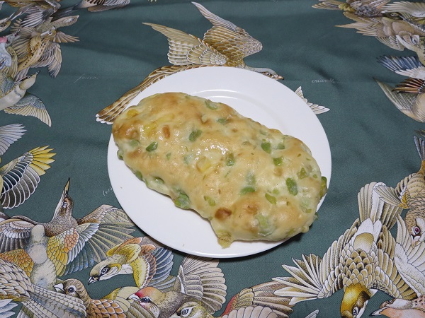 石窯パン工房 ル・マタンの枝豆チーズの全体画像。