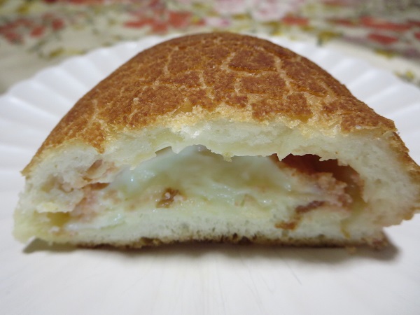 ピーターパンの明太フォンデュの断面の近影画像。