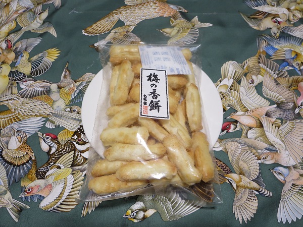 もち吉の梅の香餅の全体画像。