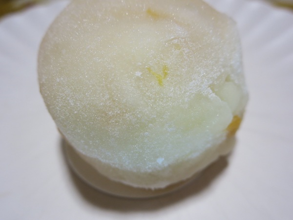 亀家朝道のあんず餅の近影画像。