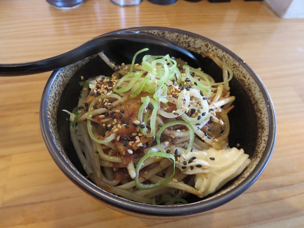 らーめん味来のチャーシュー丼の全体画像。