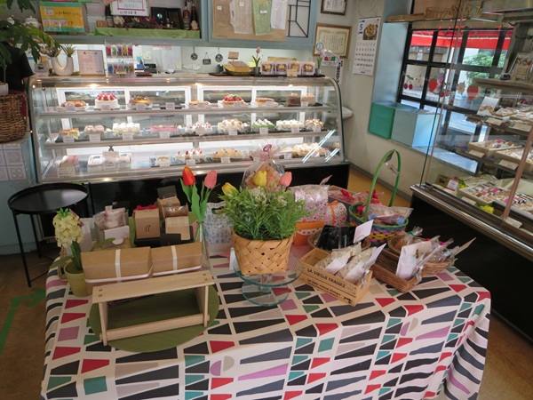 グランドール洋菓子店の店内の様子。