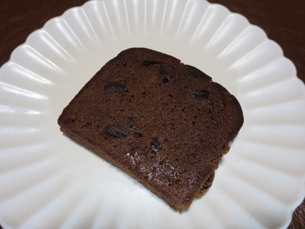 パティスリータクのケークショコラの裏面の全体画像。