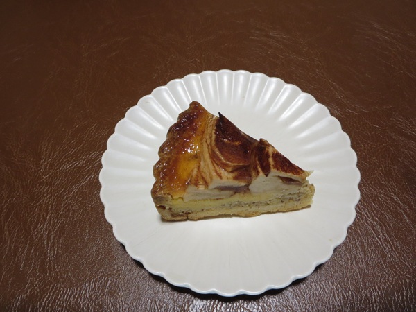 ケーキハウス チューリップのりんごのタルトの全体画像。