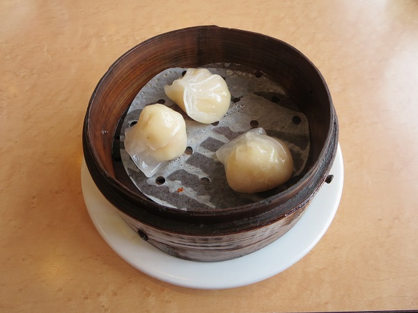 福満苑の蒸しエビ餃子の全体画像。