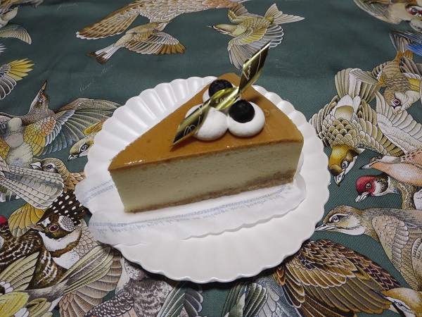 シェ・レカミエのスフレチーズケーキの全体写真。