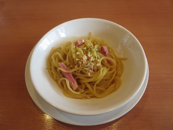 ガストのペペロンチーノ（ハーフ）の全体画像。