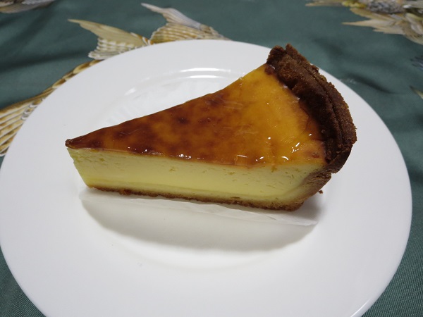 マヤラベイユの焼きチーズケーキの全体画像。