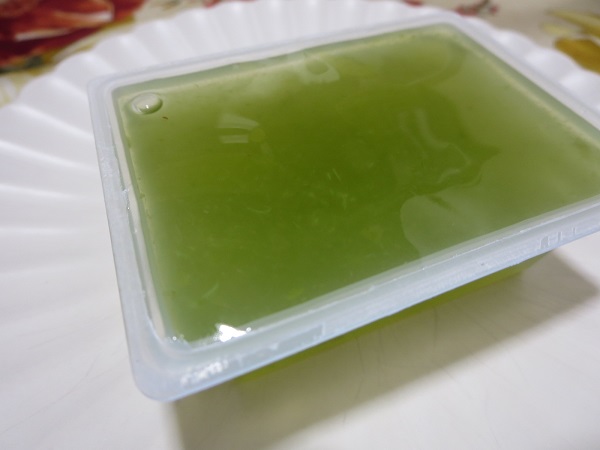 御菓子処扇屋の梅ゼリーの近影画像。