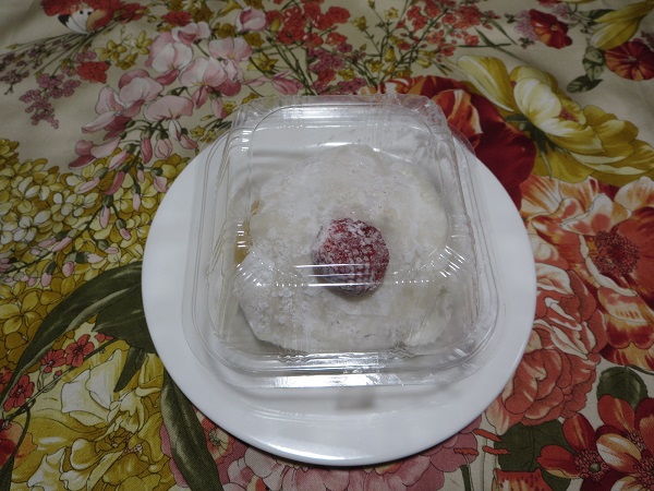 リヨンsudaトロワのいちご大福の全体画像。