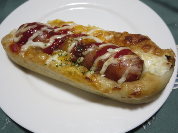 Tiny Bakery トイット（ポークフランク）