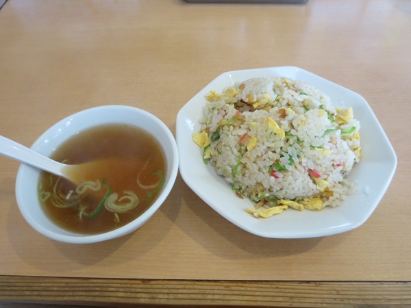 中華ガキ大将の五目チャーハンの全体画像。