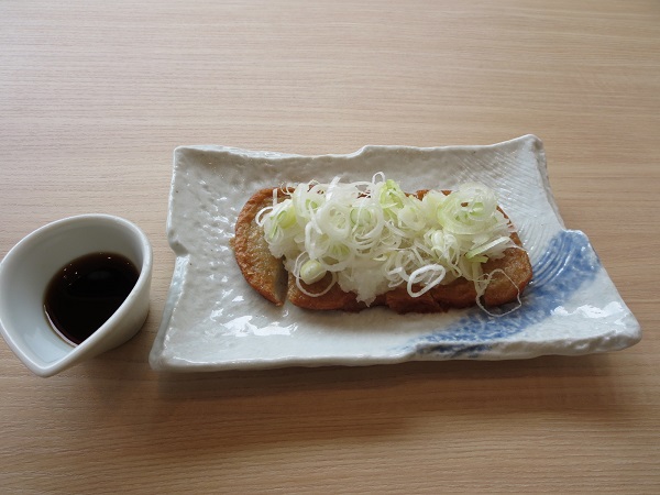 とんでんのおろし じゃこ天の全体画像。