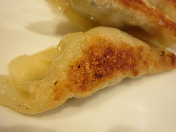 中華洋食食堂 あゆたの餃子の近影画像。
