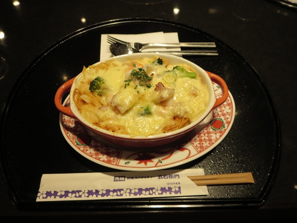 洋麺屋 五右衛門のシーフードスパゲッティーグラタンの全体画像。
