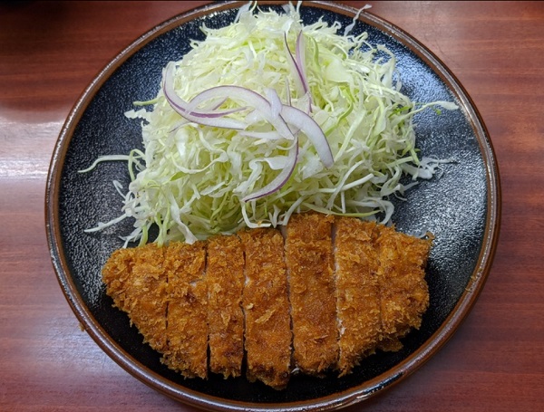 ロースかつ定食の姿見