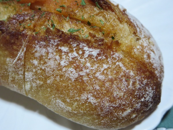 BundBakeryの明太フランスの近影画像。