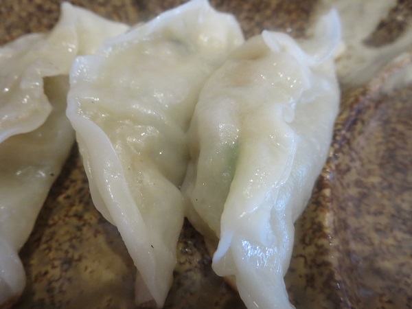 我流らあめん風神の自家製餃子の焦げ目が付いていない側の近影画像。