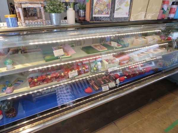グランドール洋菓子店の店内の様子。