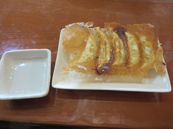 麺屋 龍華のニンニクギョーザの全体画像。