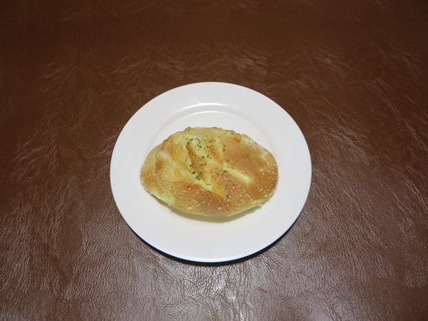 麻布十番モンタボーのバジルツナポテトの全体画像。