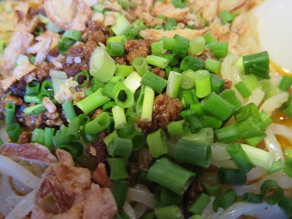 慶飯の冷やし坦々麺の近影画像。