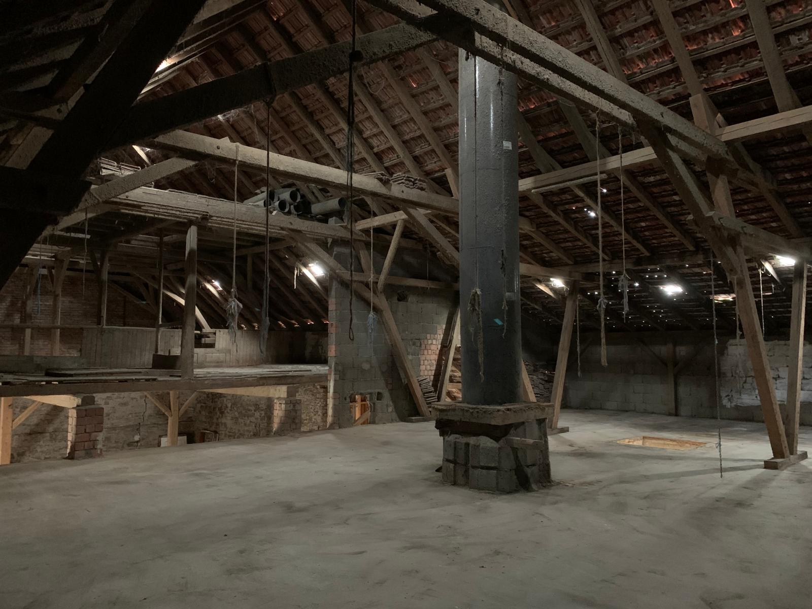 Start der Umbauarbeiten an Scheune & Stall