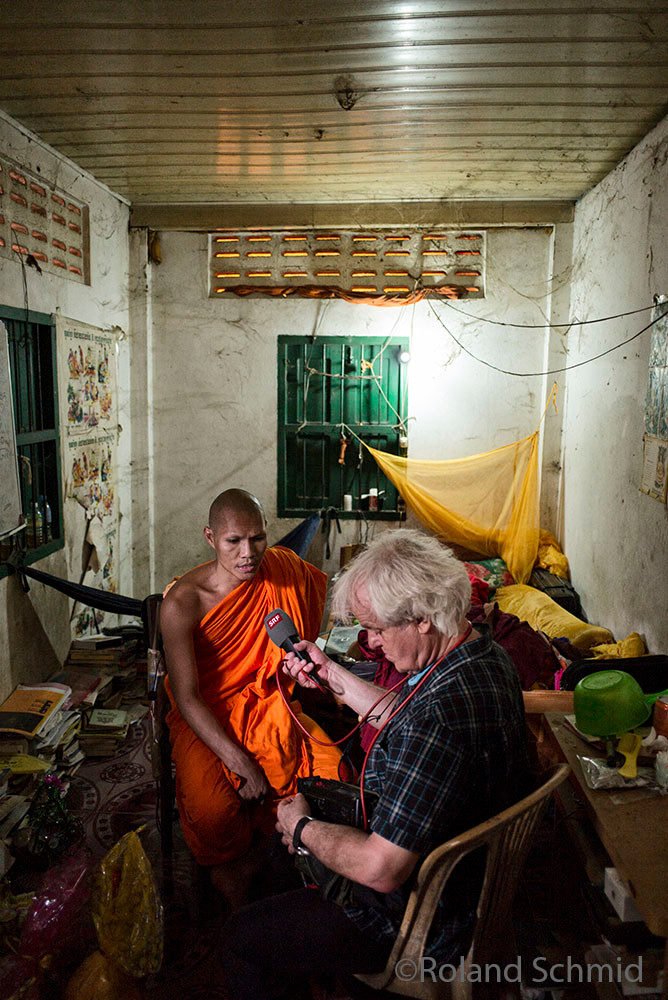 Interview in Battambang (Kambodscha) 3.2015. Foto Roland Schmid.