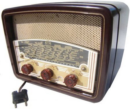 Ancien poste radio 30 €