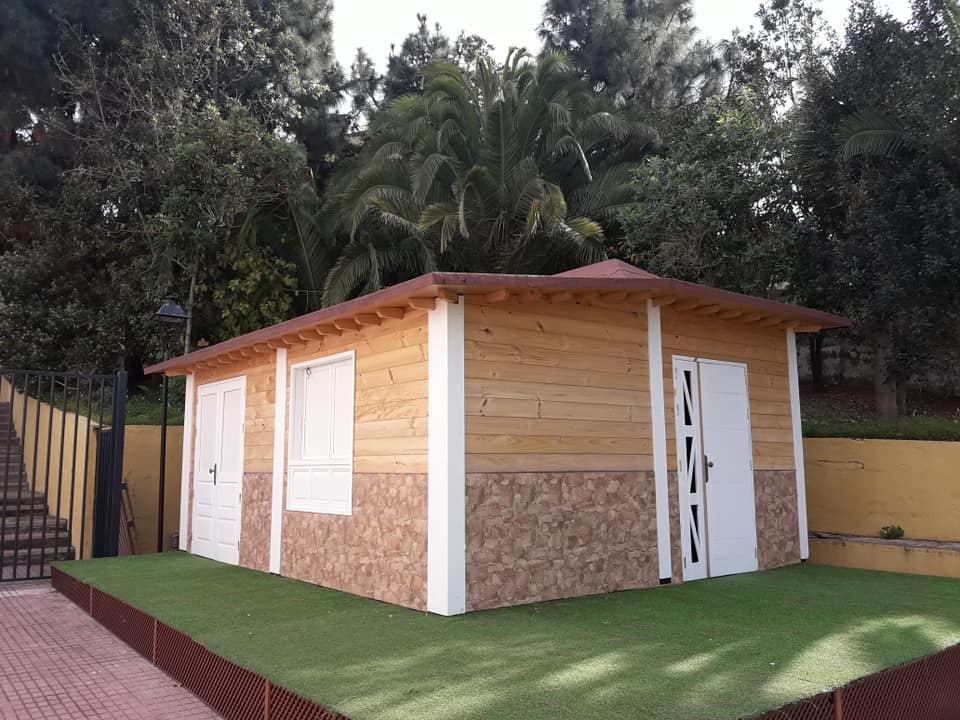 "CICLO MEDIO DE MADERA, MUEBLE Y CORCHO" DEL IES LA OROTAVAMANUEL GLEZ