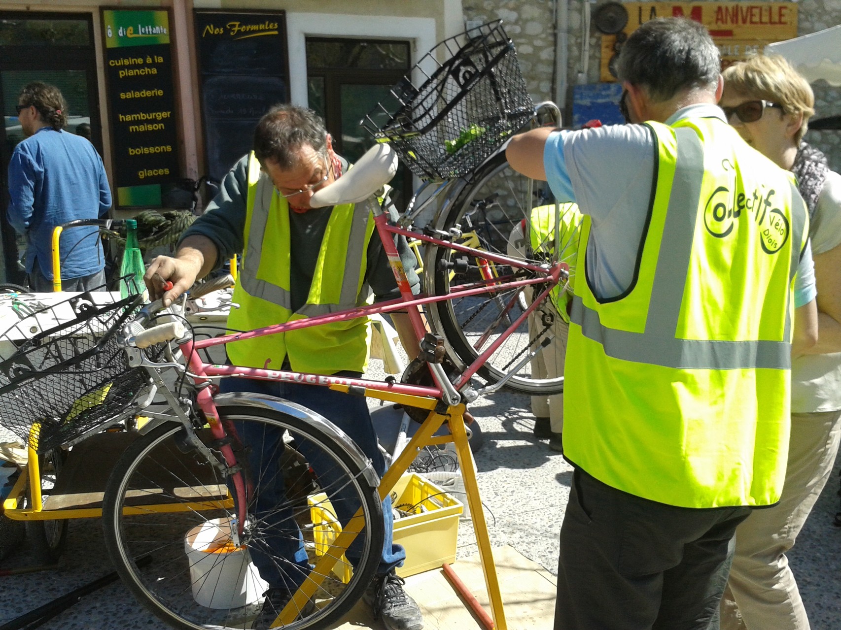 Atelier Mobile de réparation de vélos (2014)