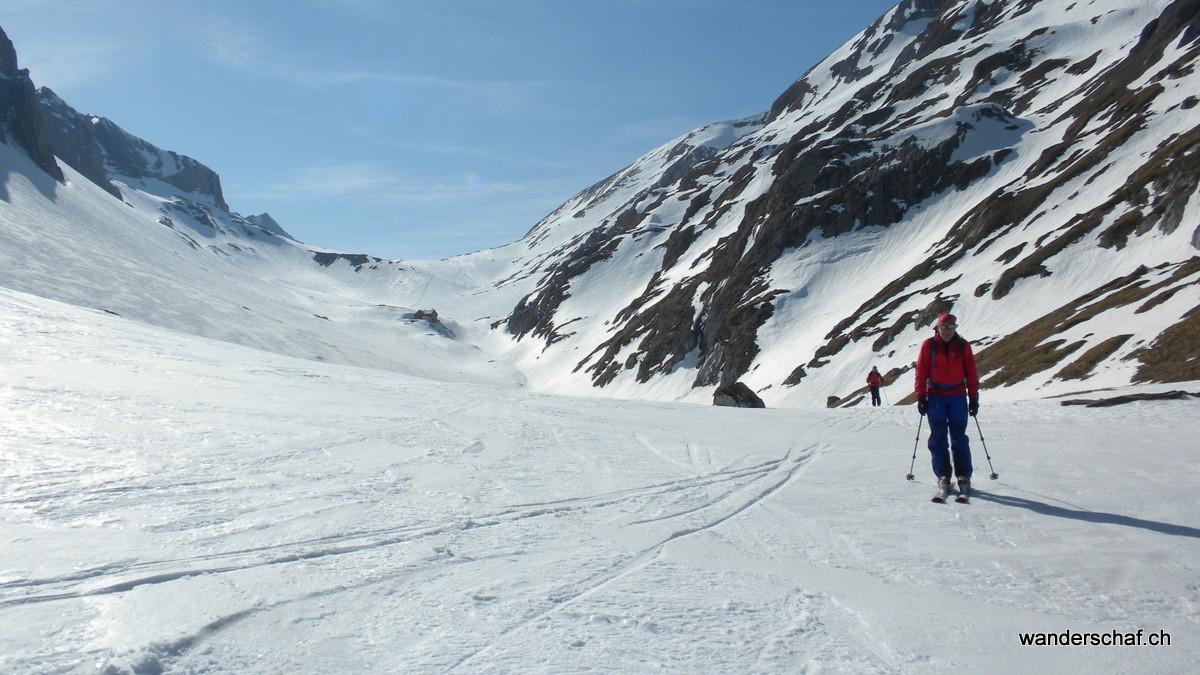 Abfahrt von der Wildhornhütte