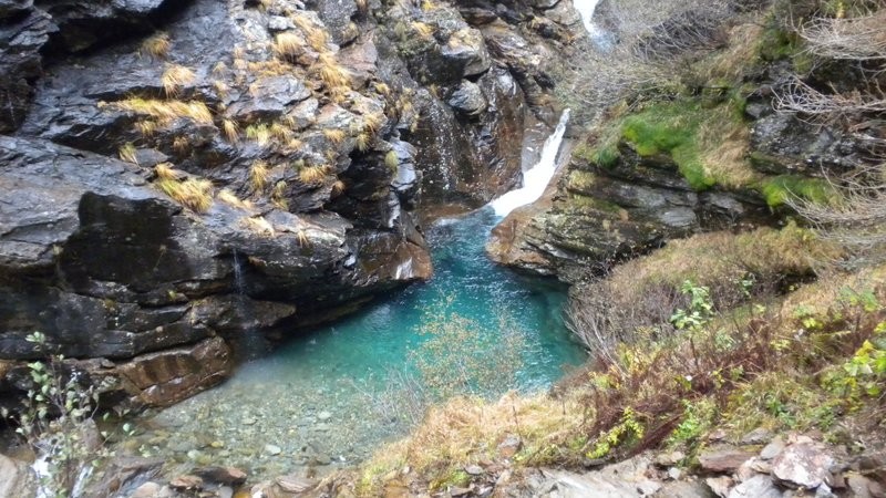 Absteig durch die wilde Schlucht (normaler Hüttenzustieg)