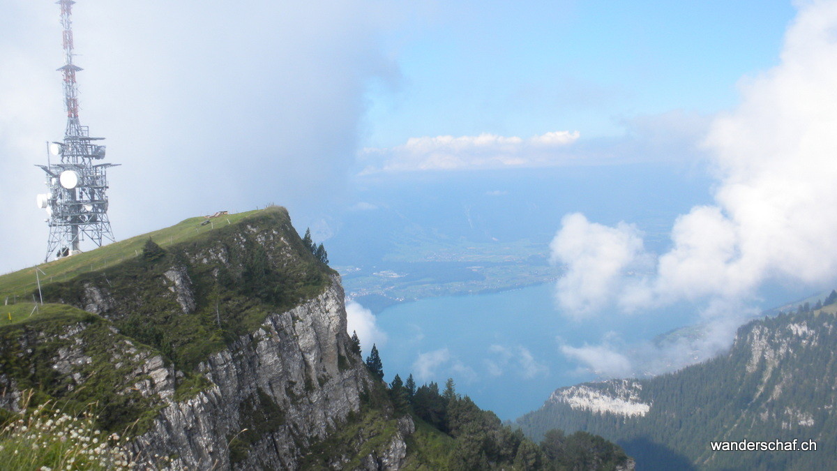 Niderhorn mit Ausblick auf den Thunersee