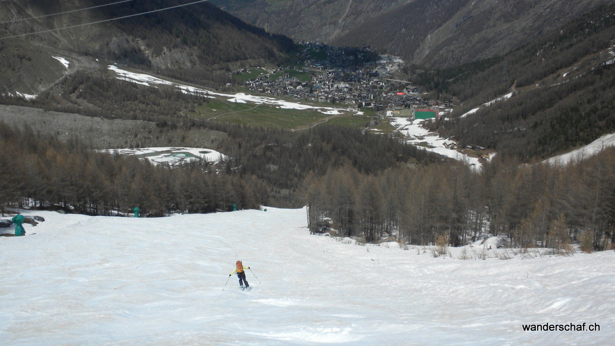 und runter geht's durch schönen Sulzschnee nach Saas Fee