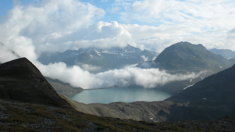 heute kommen die Wolken einmal aus Norden.....Blick zum Griesee