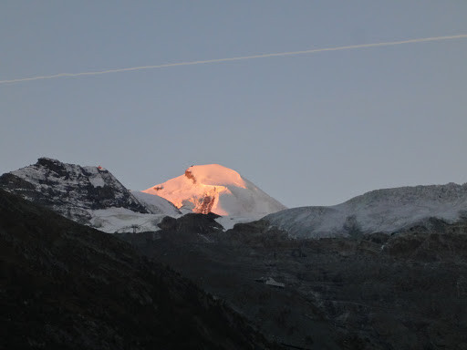 unser Ziel im Abendlicht