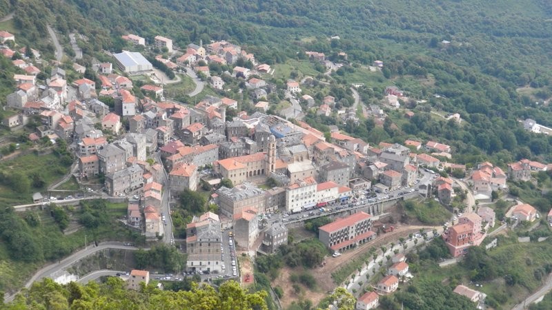 Tiefblick nach Cervione