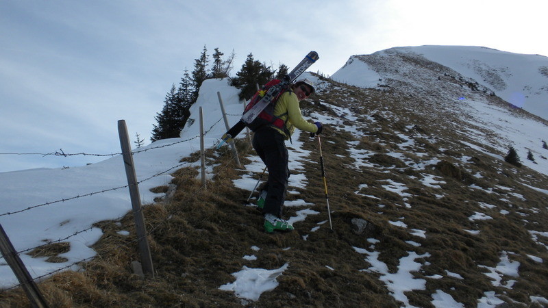 am Grat oben heisst's dann Skier tragen