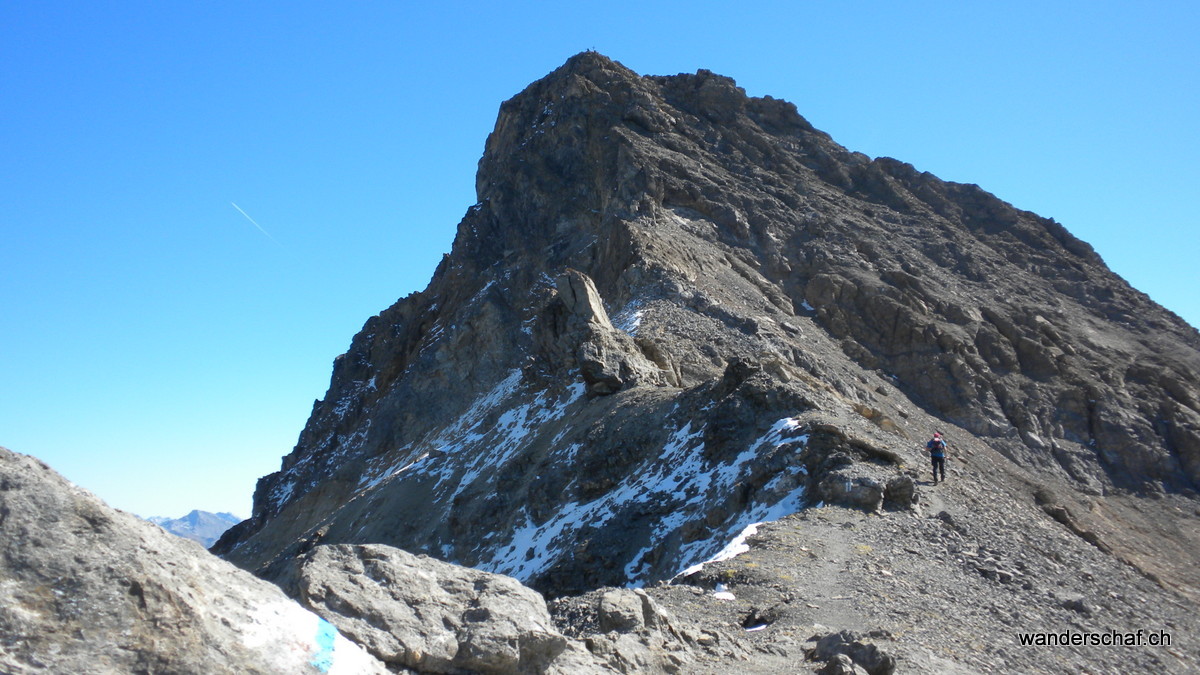 der Gipfelaufbau vom Lenzerhorn....wo geh's durch?