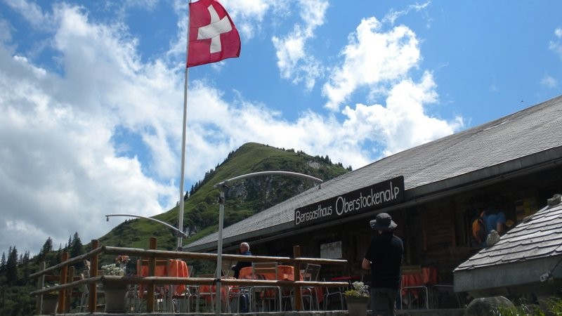 Oberstockenalp mit dem Cheibenhorn im Hintergrund