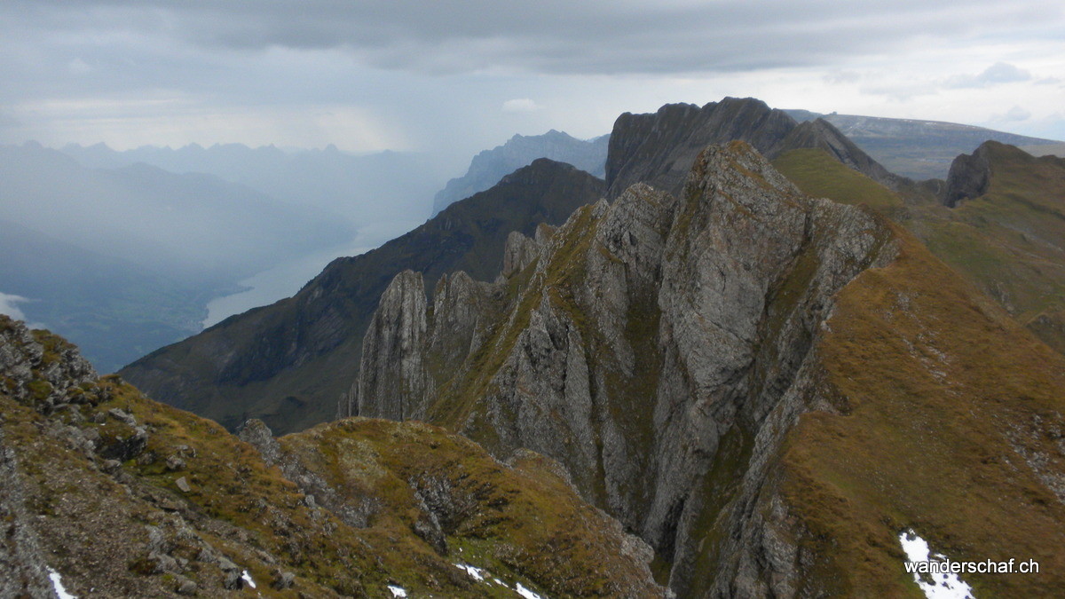 Blick vom gross Fulfirst auf den Walensee runter