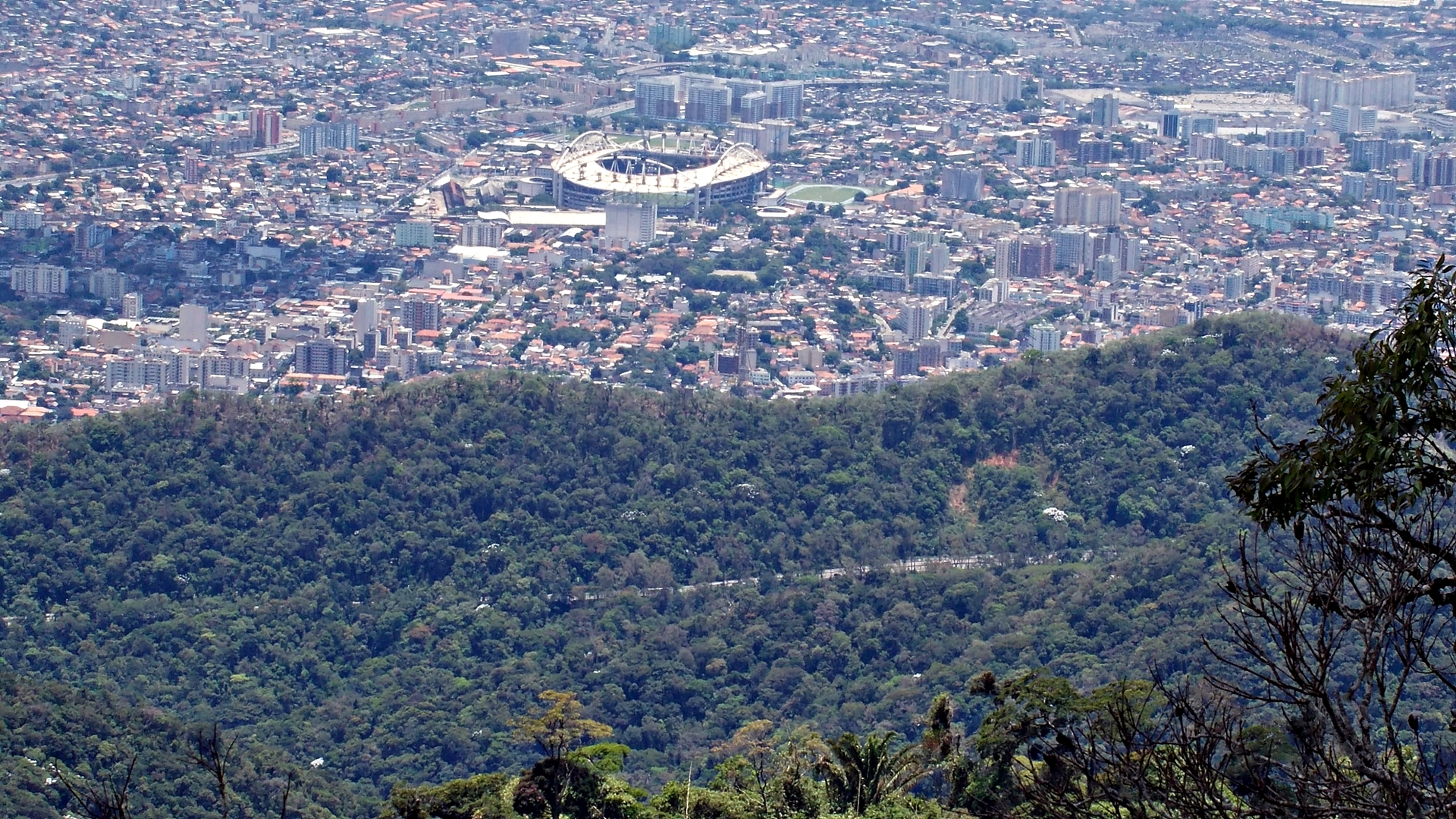 Engenhão e Grajaú-Jacarepaguá em 1º plano