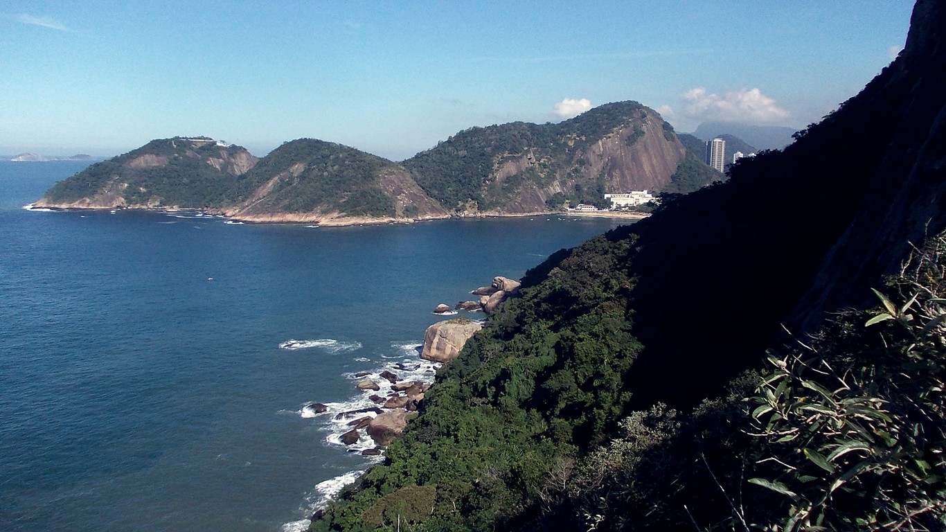  Morros do Leme, Urubus e Babilônia